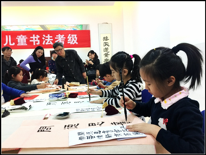 艺术类专业招生考试高考前不组织现场校考
